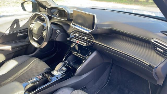 Peugeot 2008 image 4