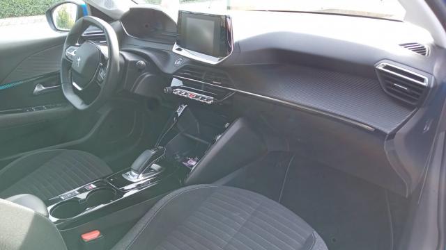 Peugeot E-208 image 2