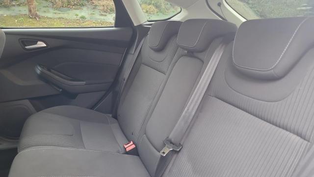 Ford Focus image 2