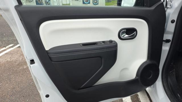 Renault Twingo image 9