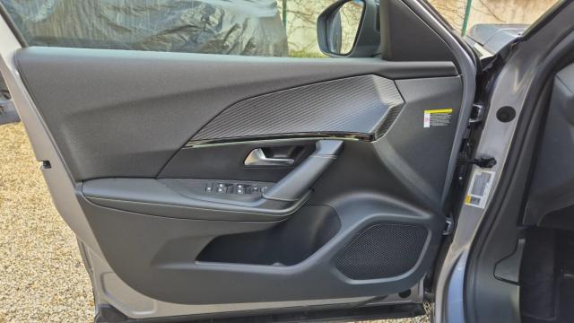 Peugeot 2008 image 5