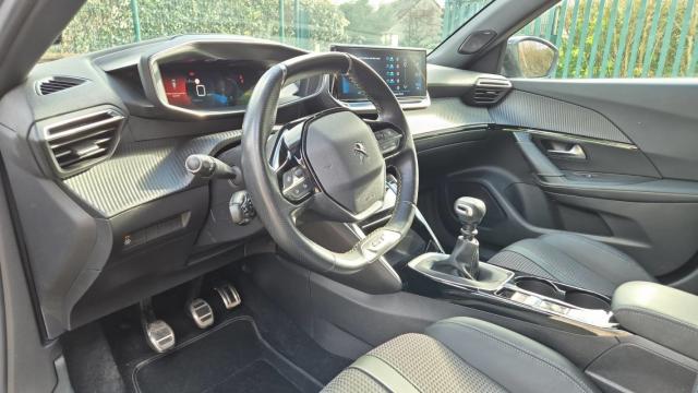 Peugeot 2008 image 4