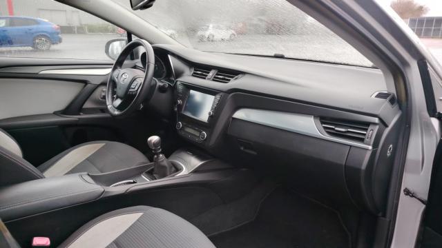 Toyota Avensis image 9