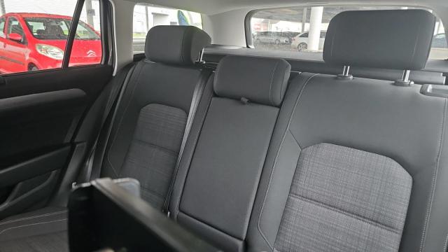 Volkswagen Passat Sw image 2