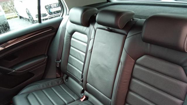 Volkswagen Golf image 8