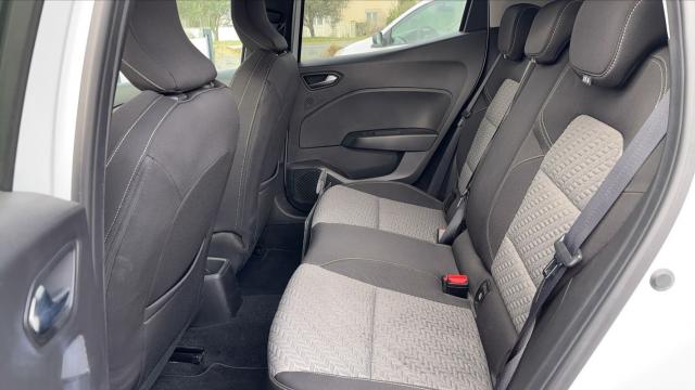 Renault Clio image 2