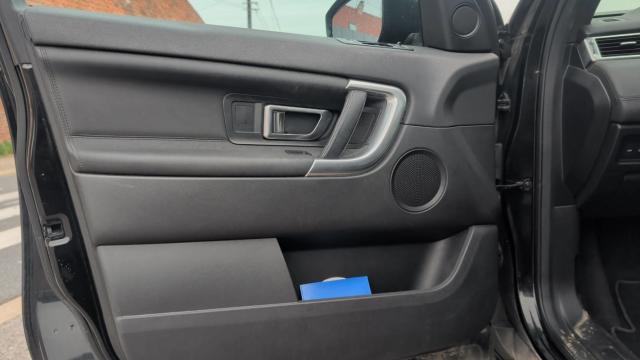 Land Rover Discovery Sport image 3