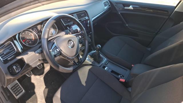 Volkswagen Golf image 4