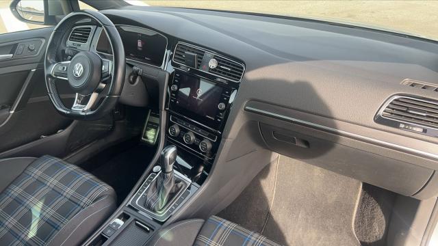 Volkswagen Golf image 7