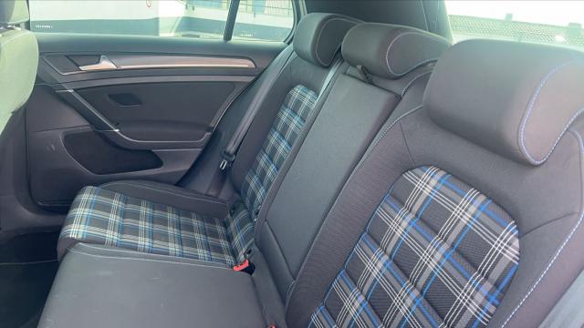 Volkswagen Golf image 3