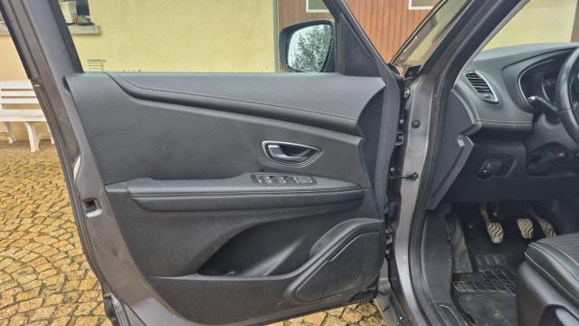 Renault Scénic image 1