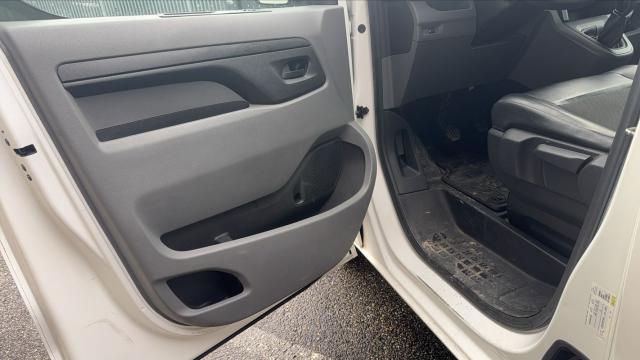 Peugeot Expert image 8