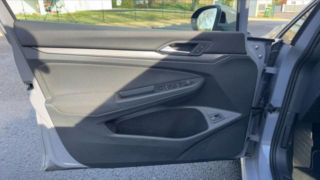 Volkswagen Golf image 4