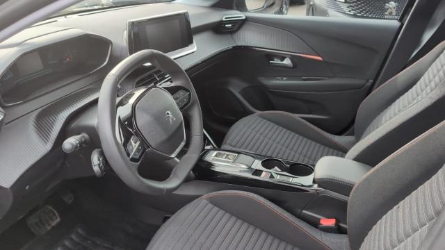 Peugeot E-208 image 7