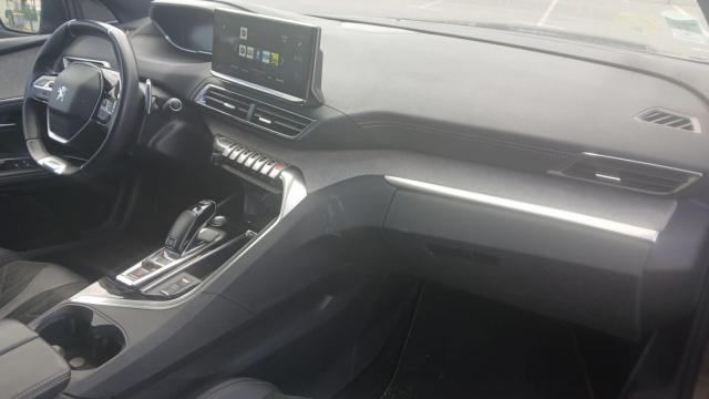 Peugeot 5008 image 1