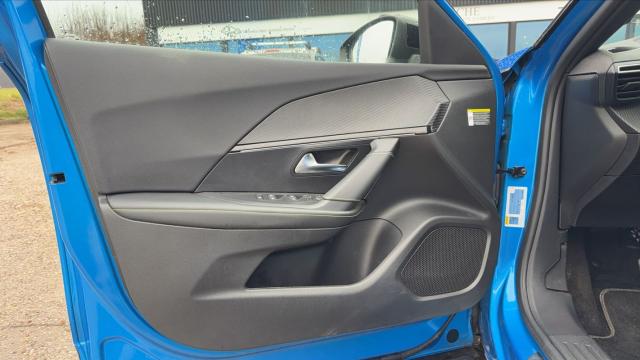 Peugeot 2008 image 7