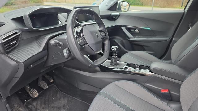 Peugeot 2008 image 9