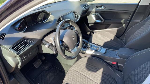 Peugeot 308 image 8