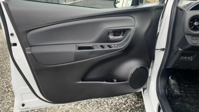 Toyota Yaris image 2