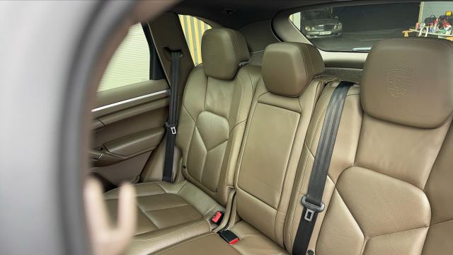 Porsche Cayenne image 6