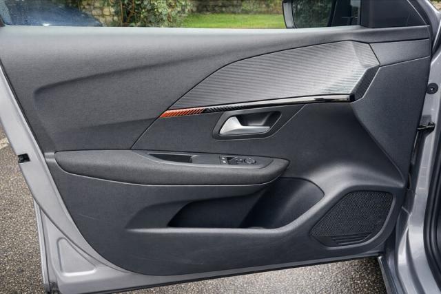 Peugeot 208 image 3