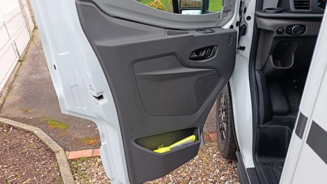 Ford Transit image 1