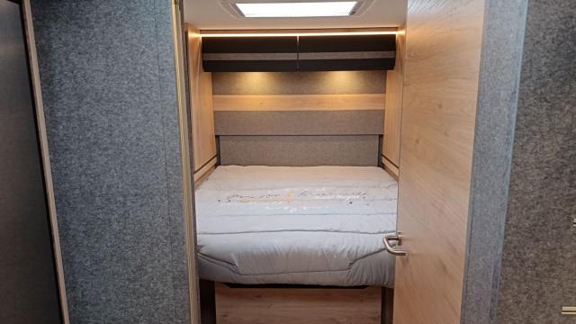 Ford Transit image 7