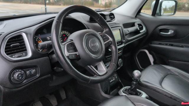 Jeep Renegade image 6
