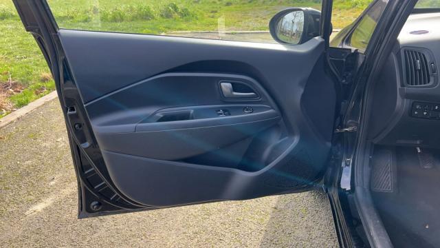 Kia Rio image 4