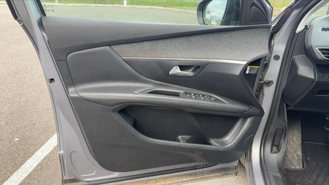 Peugeot 3008 image 1