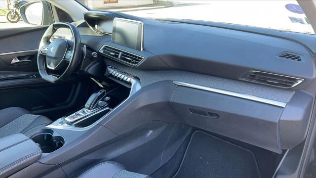 Peugeot 5008 image 9