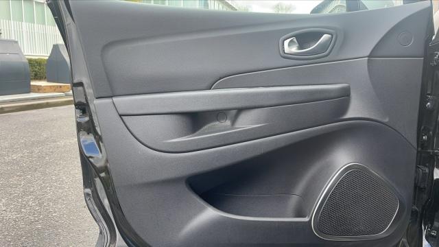 Renault Captur image 9