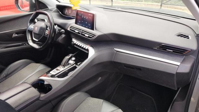 Peugeot 5008 image 6
