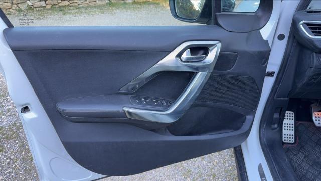 Peugeot 2008 image 7