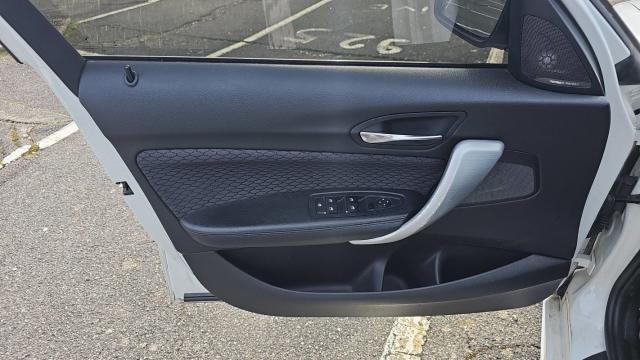 Bmw Série 1 image 7