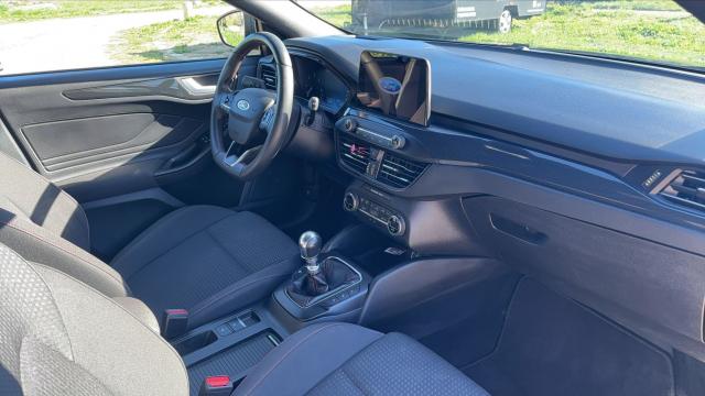 Ford Focus image 3