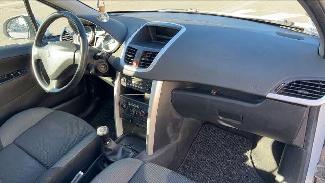 Peugeot 207+ image 6
