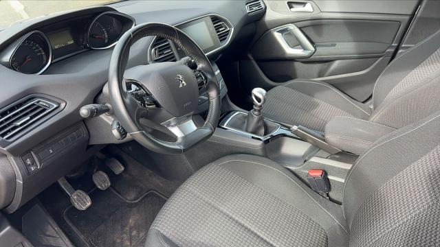 Peugeot 308 image 7