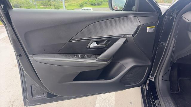 Peugeot E-208 image 2