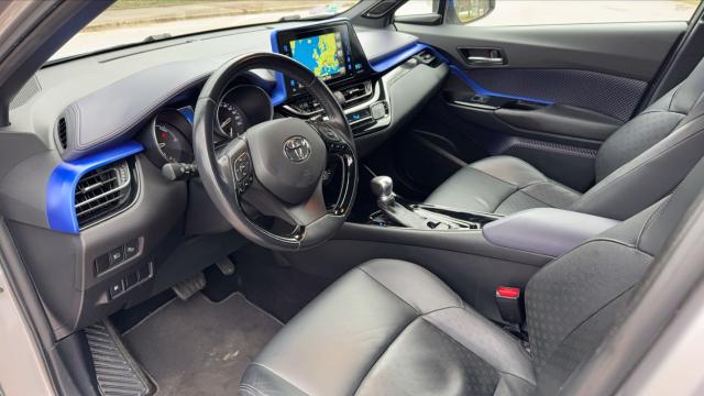 Toyota C-Hr image 6