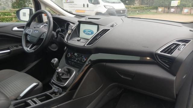 Ford C-Max image 7