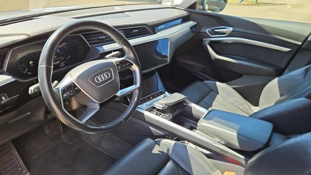 Audi E-Tron image 8