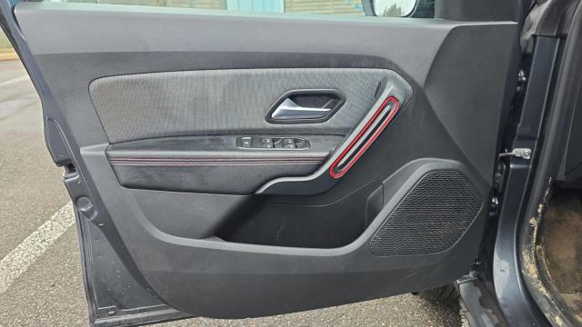 Dacia Duster image 9