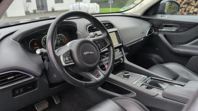 Jaguar F-Pace image 8