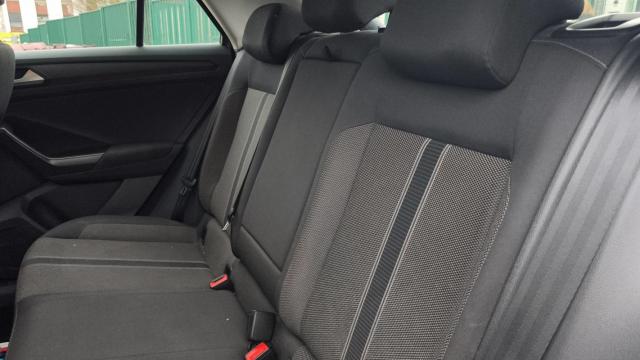 Volkswagen T-Roc image 7
