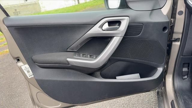 Peugeot 2008 image 8