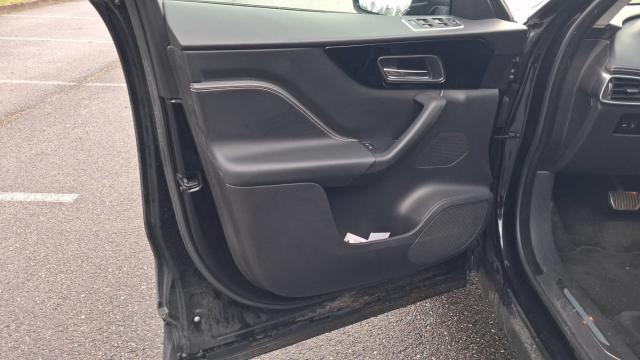 Jaguar F-Pace image 3