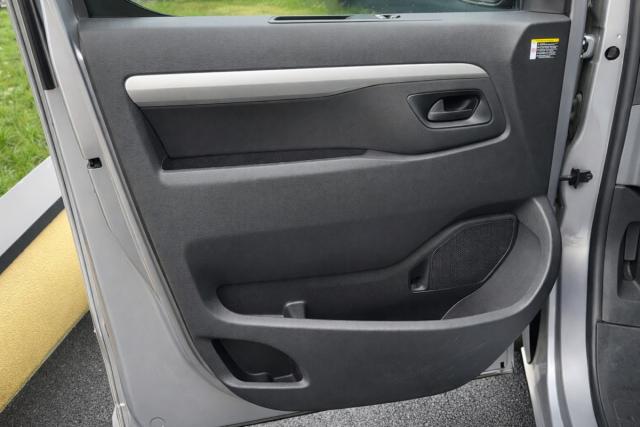 Citroen Jumpy image 9