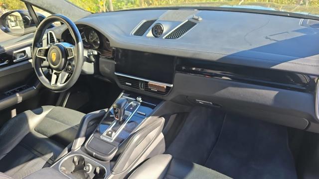 Porsche Cayenne image 2