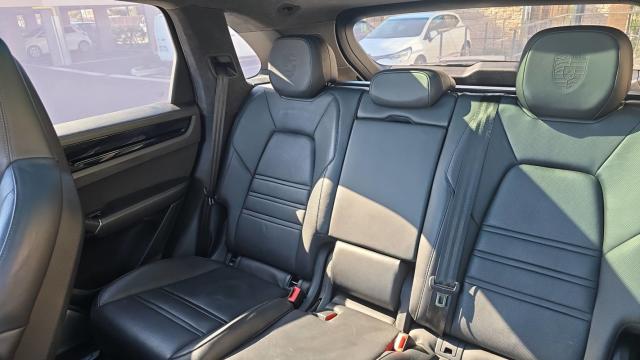 Porsche Cayenne image 6